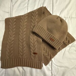 Barbour Tan Cable Knit Scarf and Beanie Set
